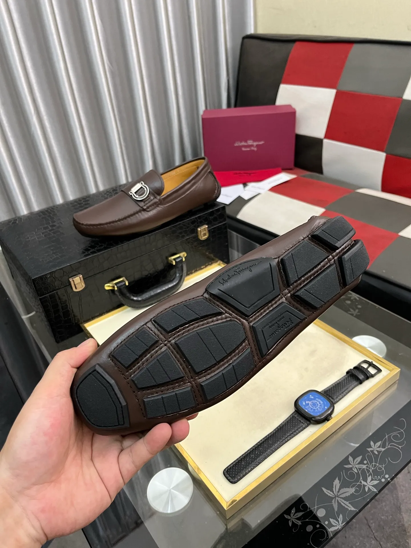 Men's shoes 💰560⌚️⌚️ Ferragamo [Ferragamo] new high-end quality framed shoes. The style is luxurious and elegant, with equal emphasis on practicality and style. We pay special attention to quality and details. The shoe last leather, workmanship and comfort are not inferior! Material: Imported first-layer soft cowhide leather upper ➕Genuine leather lining, code number: 38-446️⃣colors available